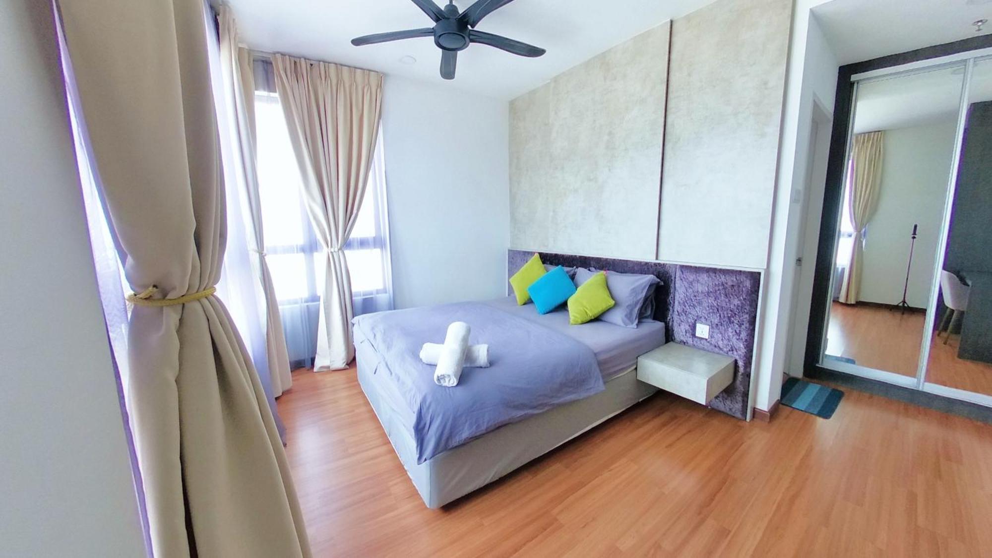 9Pax 2R2B Family Suite, I-City, I-Suite, Hyde, Beside Theme Park, Wifi 50-55" Smart Tv Shah Alam Ngoại thất bức ảnh