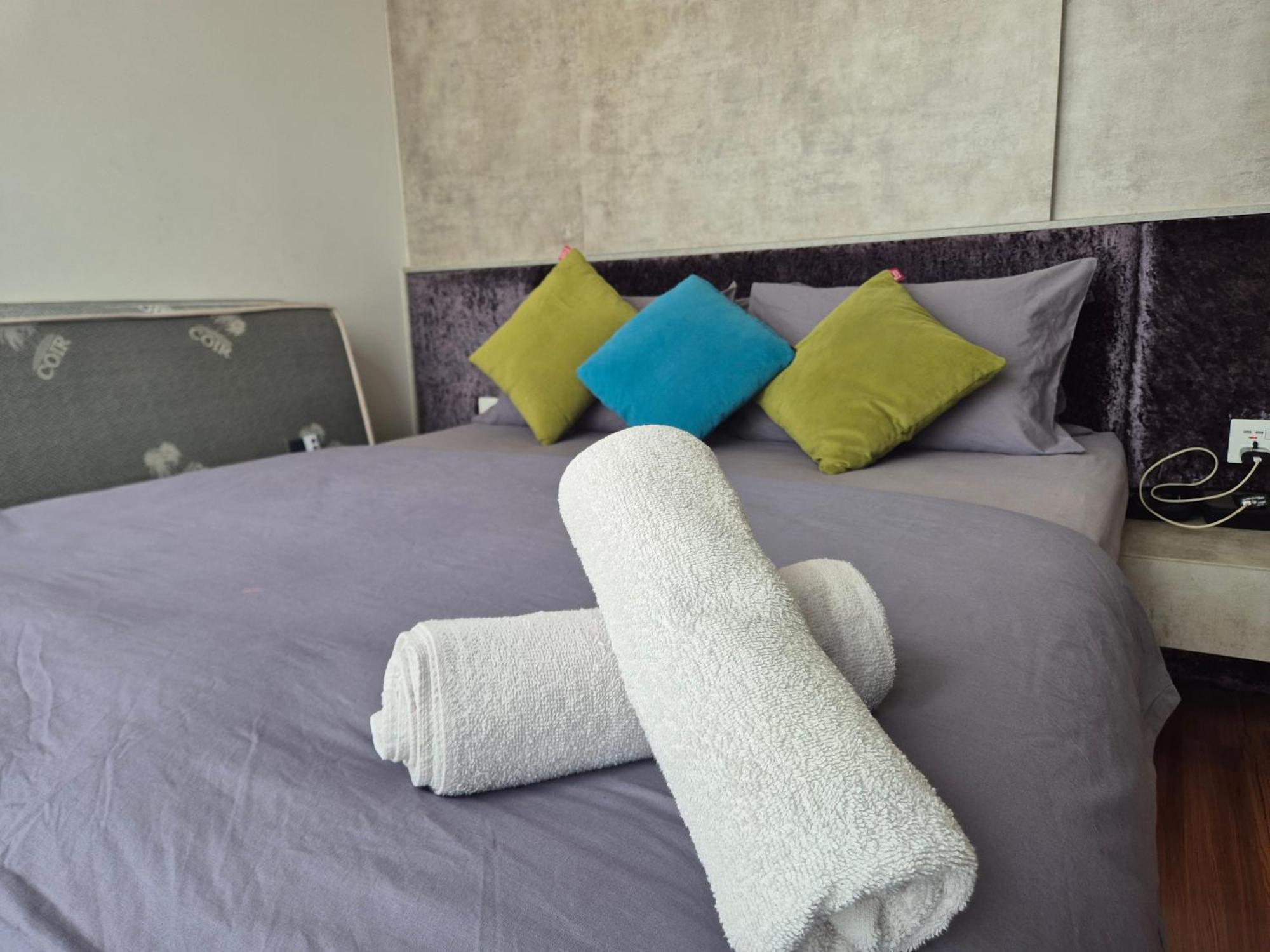 9Pax 2R2B Family Suite, I-City, I-Suite, Hyde, Beside Theme Park, Wifi 50-55" Smart Tv Shah Alam Ngoại thất bức ảnh