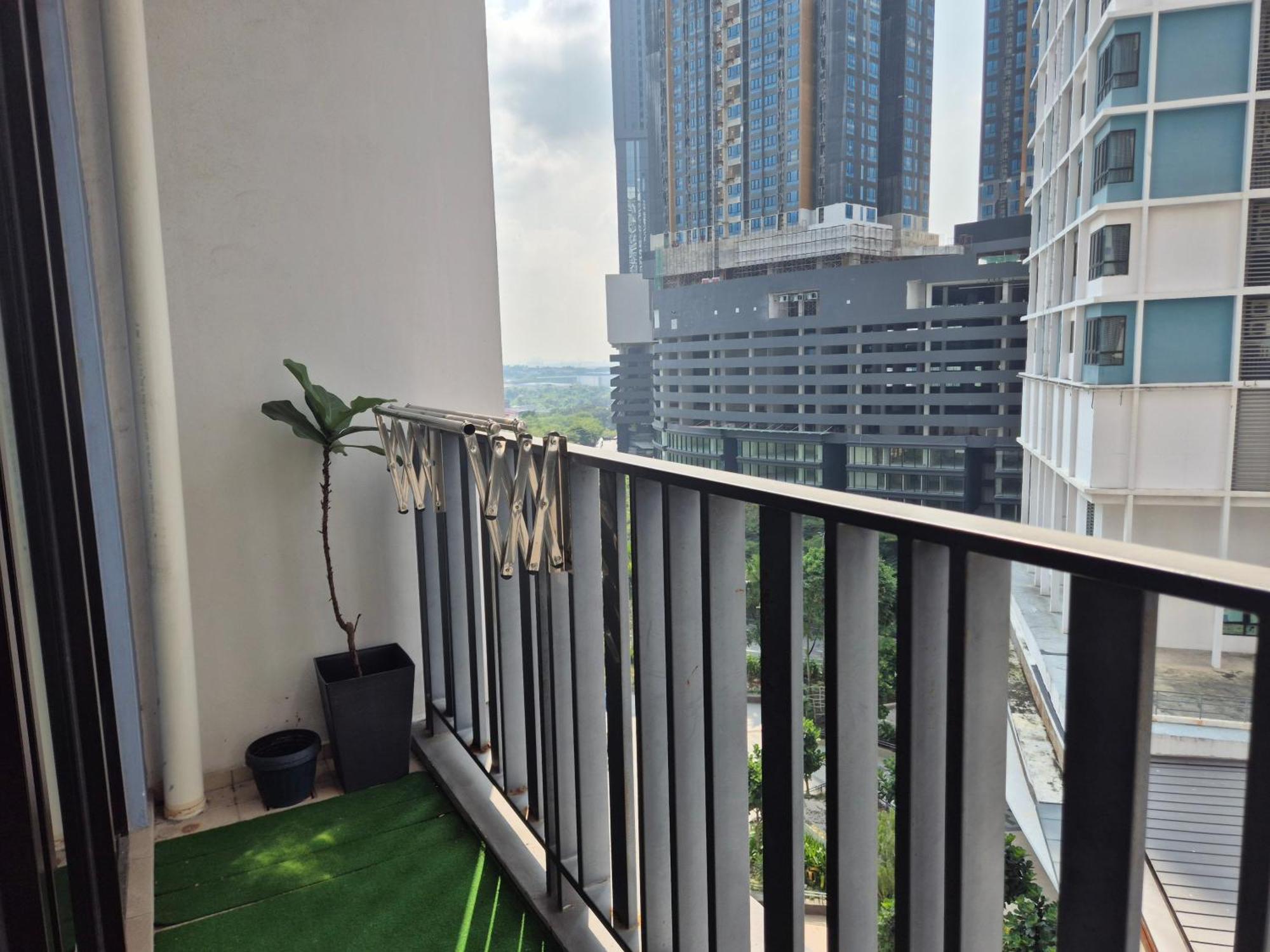 9Pax 2R2B Family Suite, I-City, I-Suite, Hyde, Beside Theme Park, Wifi 50-55" Smart Tv Shah Alam Ngoại thất bức ảnh